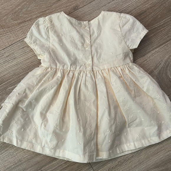 Baby Bgosh Neutral Dress 6months NWOT - Picture 2 of 4